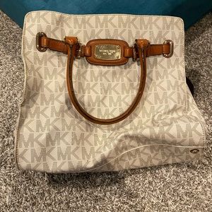 Michael Kors purse